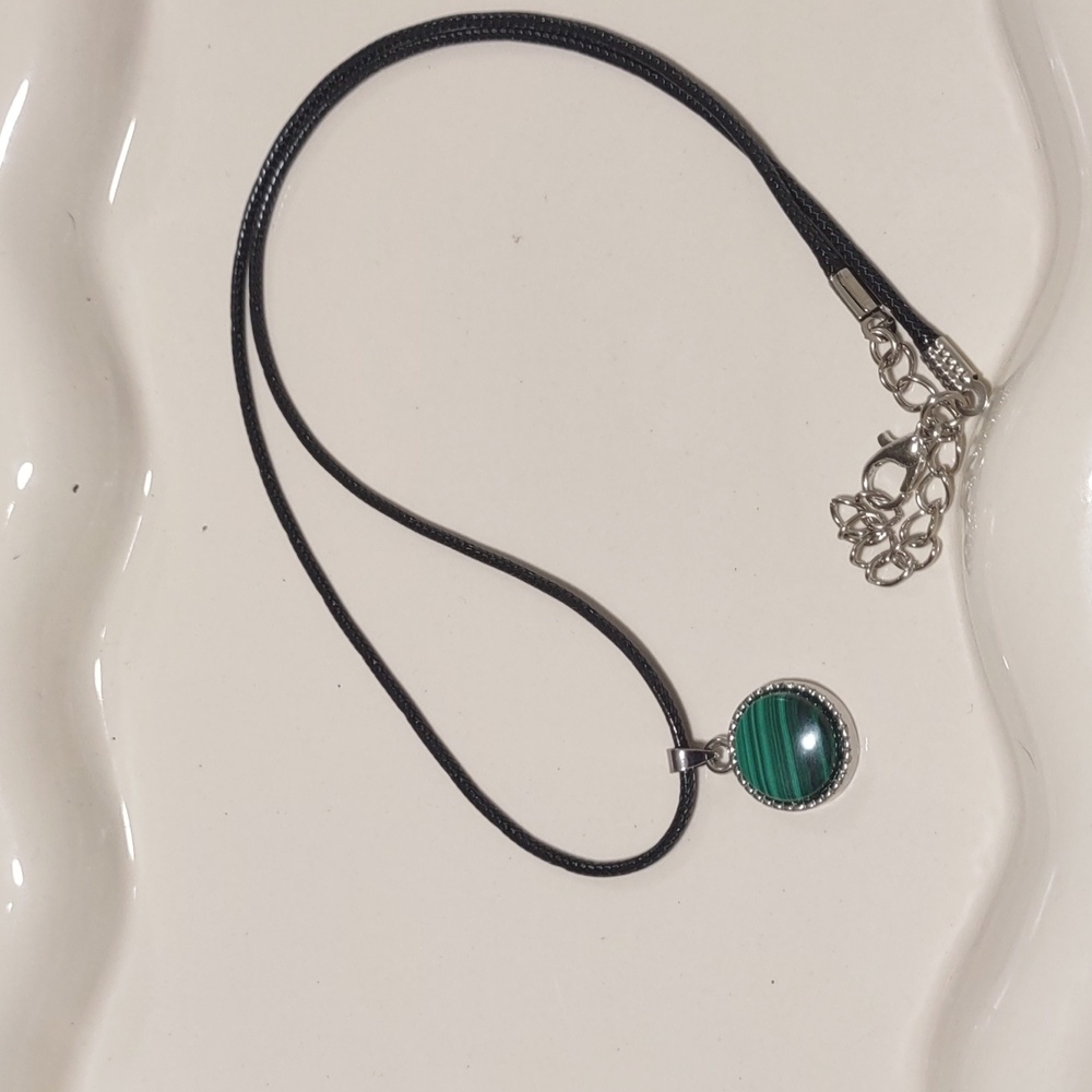 MALACHITE PENDANT NECKLACE 10INCH LONG ADJUSTABLE CLAW CLIP #3